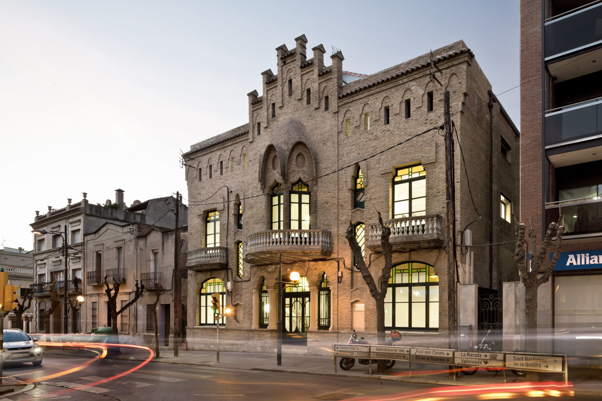 Centre cívic i cultural a Molins de Rei - Garcés - de Seta - Bonet