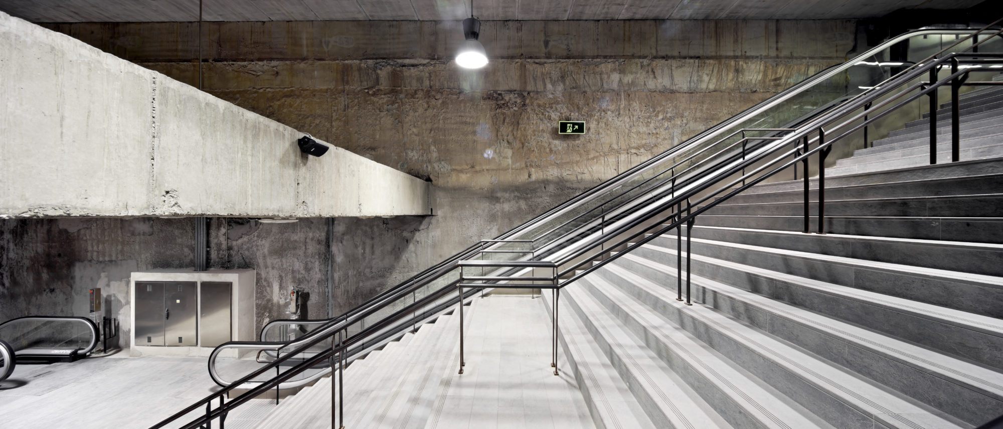 Three L9 metro stations - Garcés - de Seta - Bonet