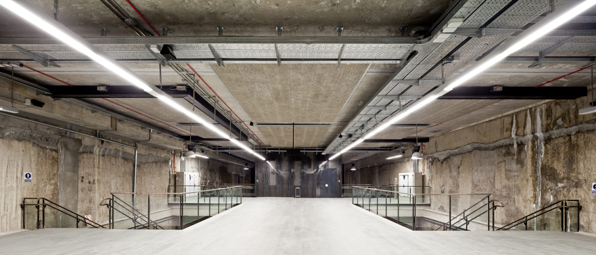 Three L9 metro stations - Garcés - de Seta - Bonet