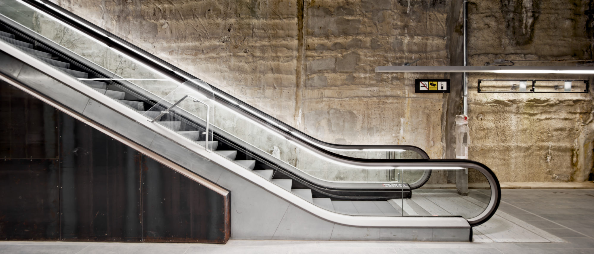 Three L9 metro stations - Garcés - de Seta - Bonet