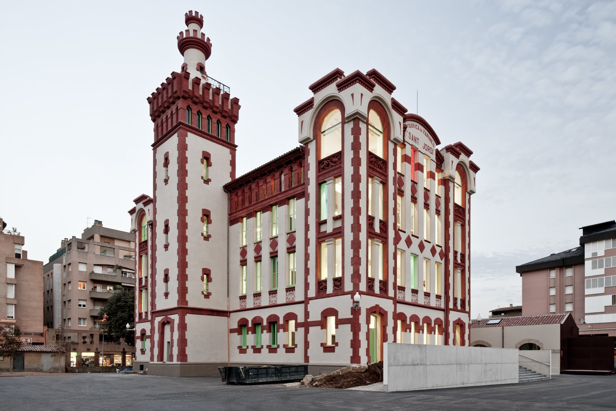 Centro de artes visuales La Farinera - Garcés - de Seta - Bonet