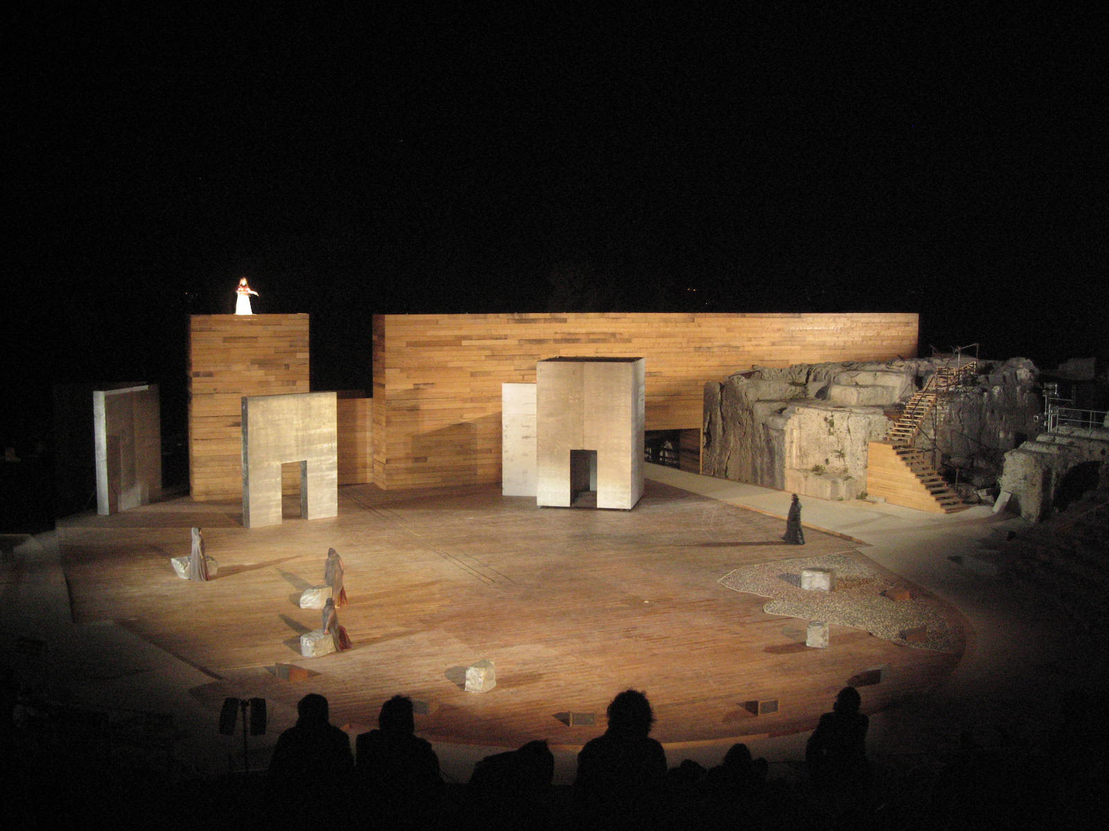 Escenografías para el Teatro Griego de Siracusa - Garcés - de Seta - Bonet