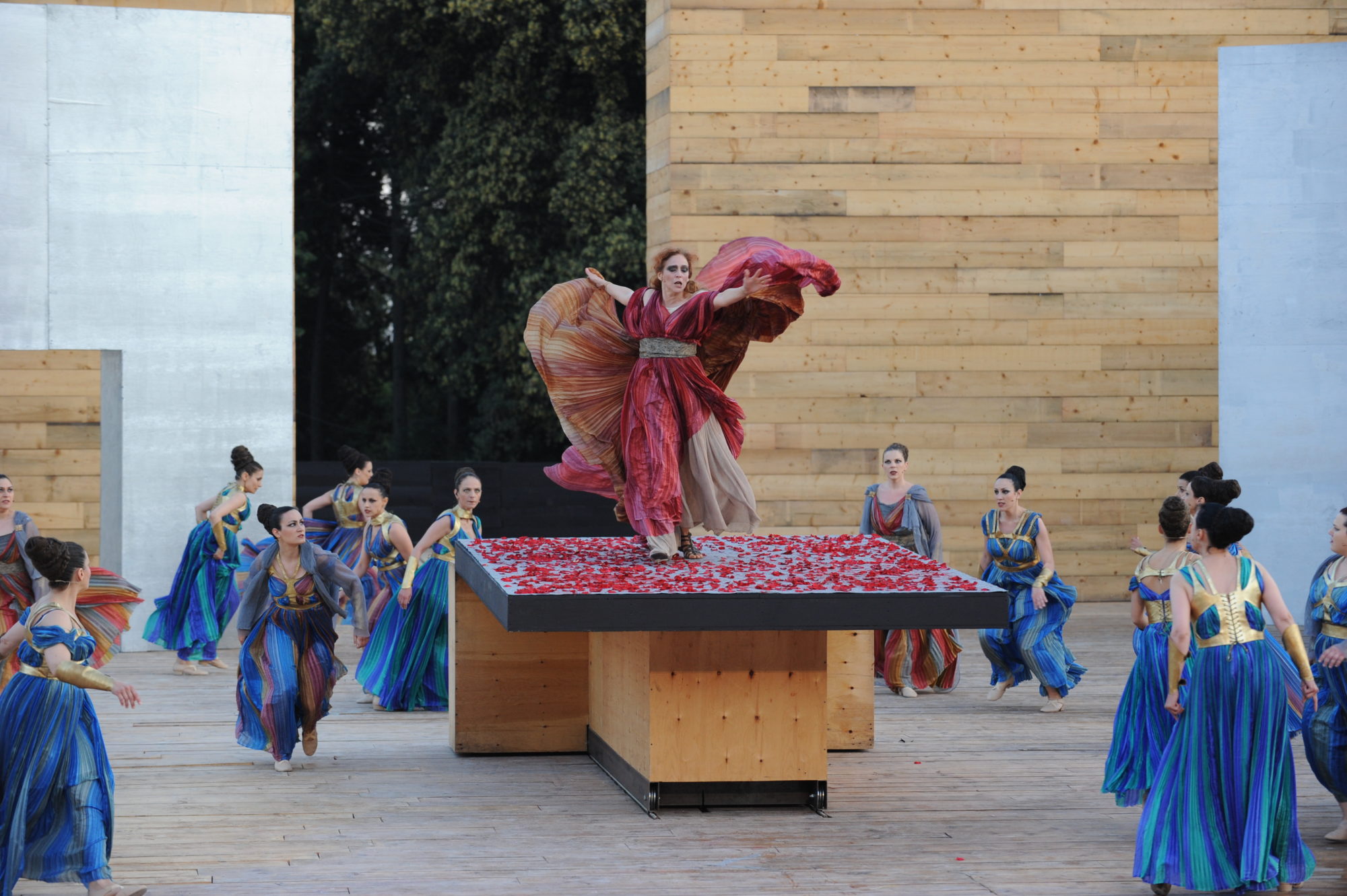 Stage designs for the Greek Theater of Syracusa - Garcés - de Seta - Bonet