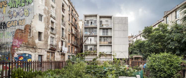 24 Habitatges i locals comercials al Carrer Carders - Garcés - de Seta - Bonet